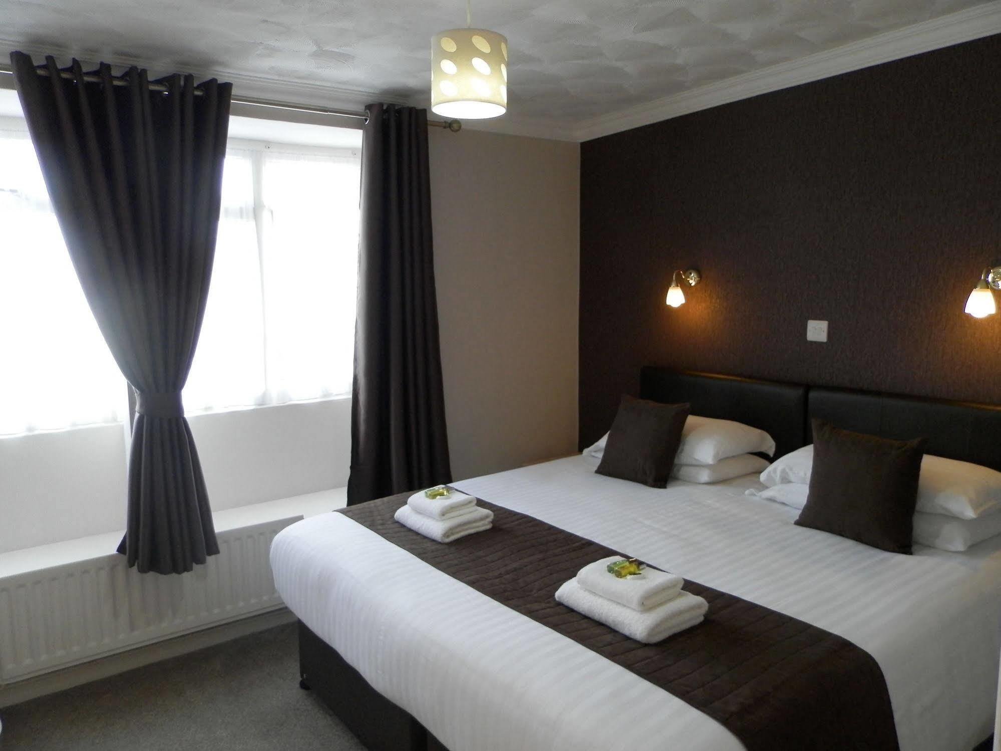 Wayside Cheer Hotel Castel Eksteriør bilde
